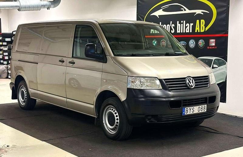 Ljusgrå (grå) Begagnad 2008 VW T5 Van | 64 900 kr (Superpris) - Bild 1/4