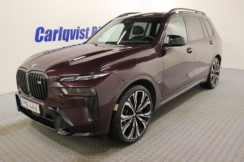 Lila metallic Begagnad 2023 BMW X7 M Sport SUV | 1 025 000 kr (Marknadspris) - Bild 1/4