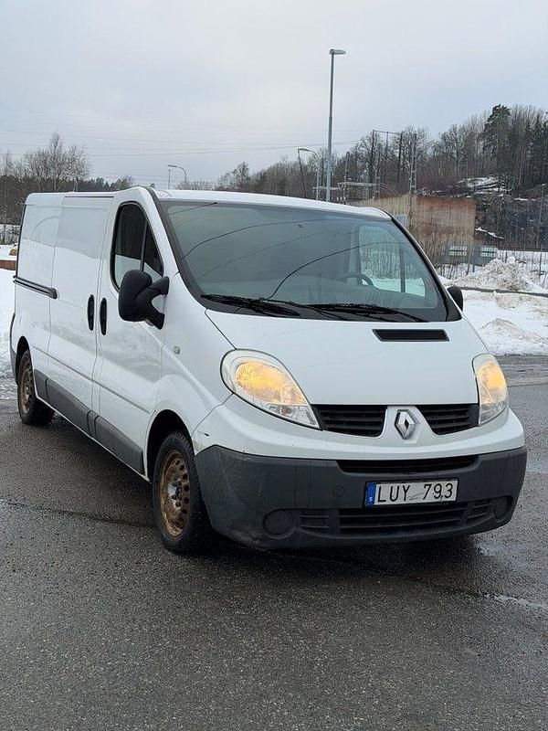 Vit Begagnad 2012 Renault Trafic Minibuss | 38 000 kr (Bra pris) - Bild 1/4
