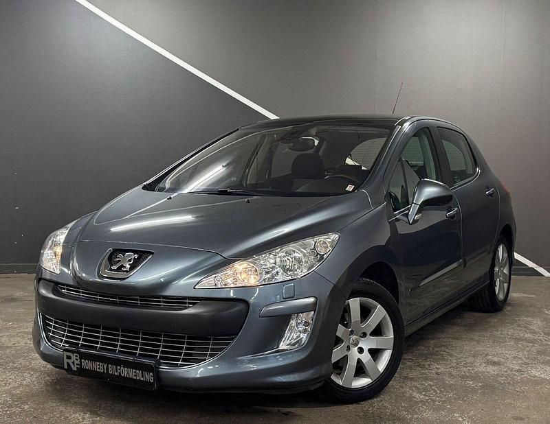 Grå Begagnad 2008 Peugeot 308 Halvkombi | 49 900 kr (Marknadspris) - Bild 1/4