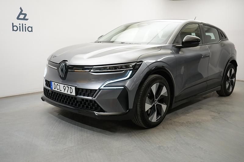 Begagnad Renault Mégane IV Equilibre 97 kW (132 HK) 2022 Grå Halvkombi