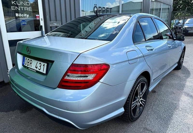 Begagnad Mercedes C220 Avantgarde Edition 170 HK (125 kW) 2014 Silver Sedan