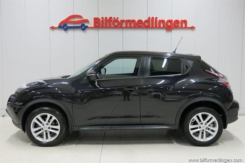 Svart samma som bilen Begagnad 2016 Nissan Juke SV SUV | 109 900 kr (Lite dyr) - Bild 1/4
