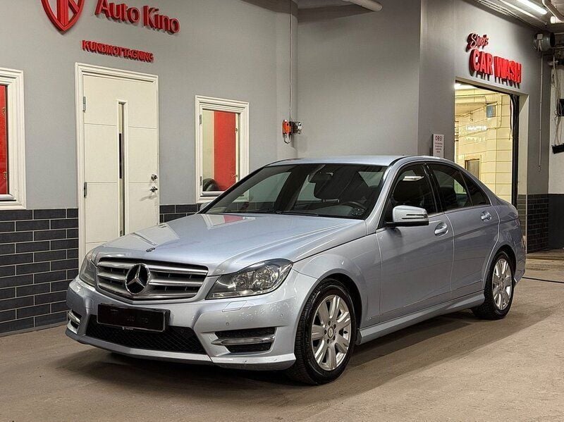 Silver Begagnad 2012 Mercedes C180 Avantgarde Sedan | 149 000 kr (Lite dyr) - Bild 1/4