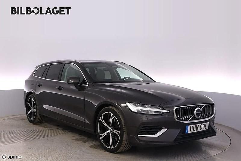 Begagnad Volvo V60 Core 253 HK (186 kW) 2022 Grå Kombi