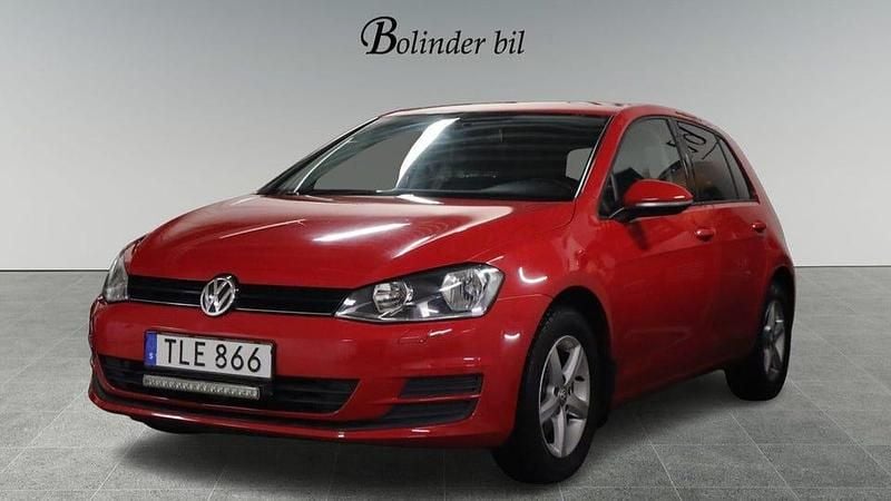 Begagnad VW Golf VII 110 HK (80 kW) 2016 Röd Halvkombi