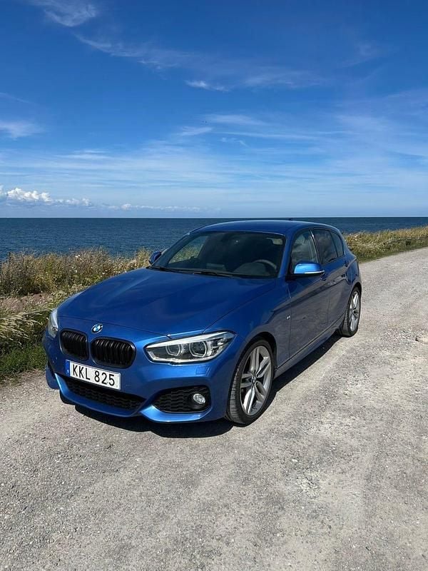 Begagnad 2016 BMW 116 Halvkombi | 120 000 kr (Marknadspris) - Bild 1/4