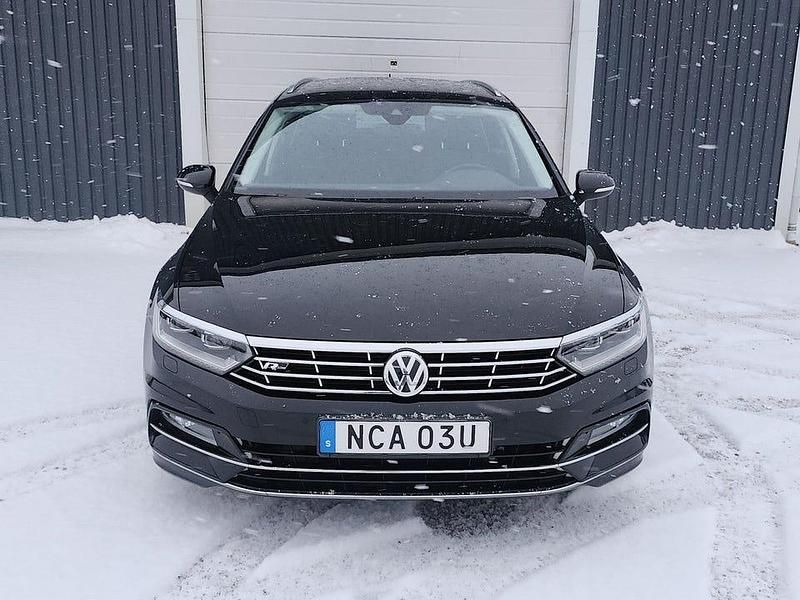 Svart Begagnad 2019 VW Passat GT Kombi | 199 000 kr (Marknadspris) - Bild 1/4