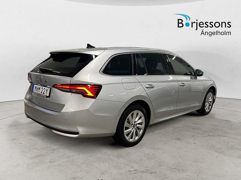 Ny Skoda Octavia Selection 116 HK (85 kW) 2025 Silver Kombi