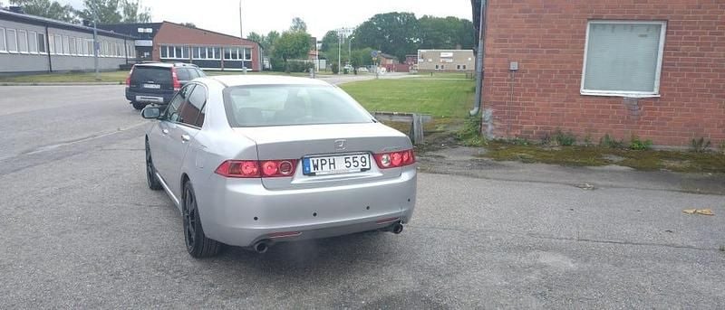 Begagnad Honda Accord 190 HK (139 kW) 2005