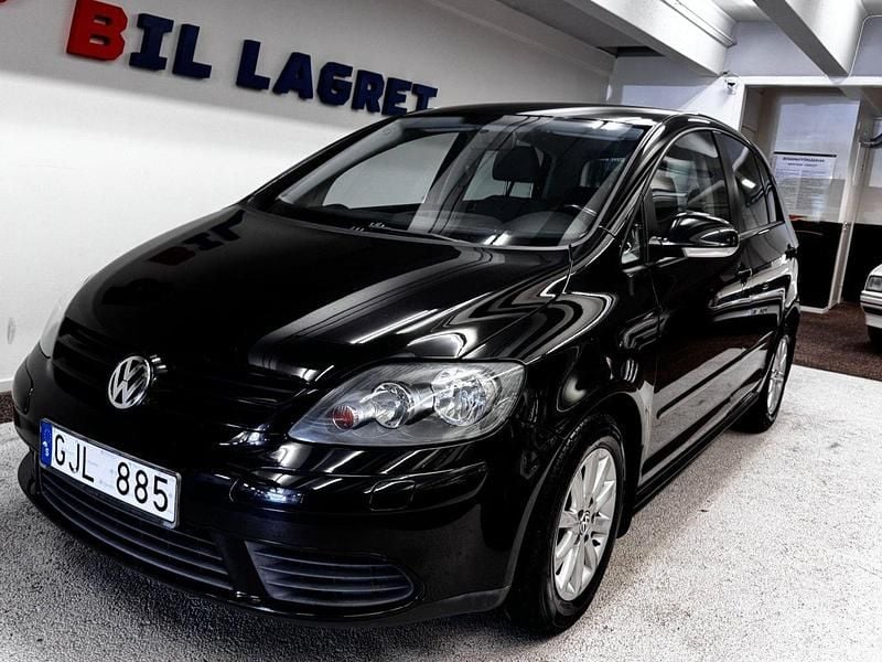 Svart Begagnad 2007 VW Golf Plus Cross Minibuss | 44 900 kr (Marknadspris) - Bild 1/4