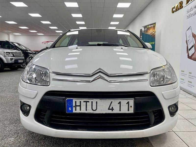 Begagnad Citroën C4 109 HK (80 kW) 2009 Vit Halvkombi