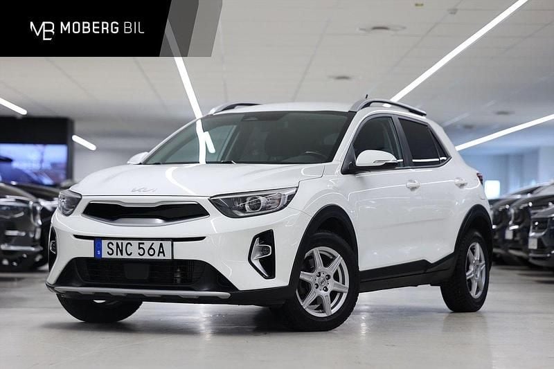 Vit Begagnad 2021 Kia Stonic Advance SUV | 169 900 kr (Marknadspris) - Bild 1/3