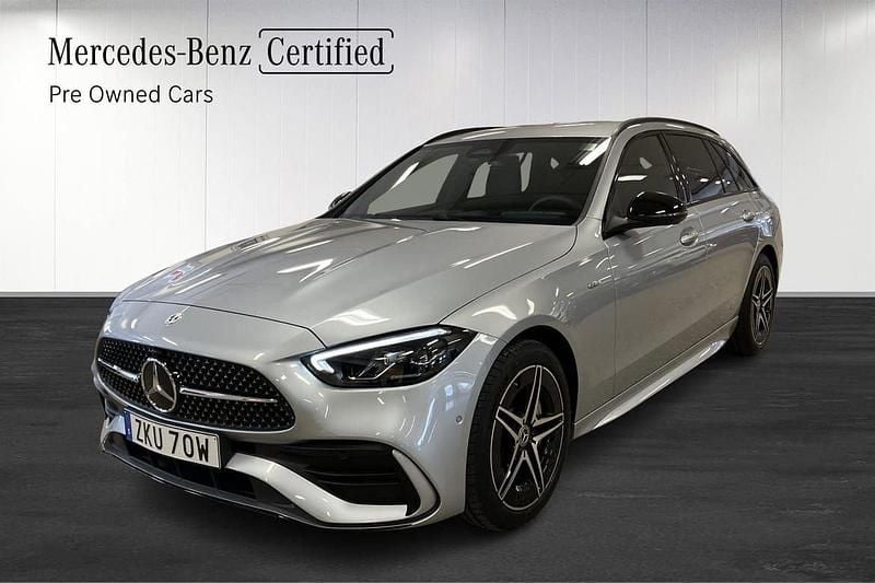 Silver Ny 2025 Mercedes C300e AMG line Kombi | 599 000 kr (Marknadspris) - Bild 1/4
