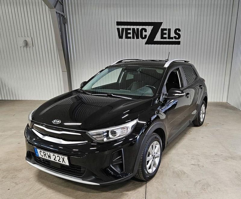 Svart Begagnad 2019 Kia Stonic Advance SUV | 159 000 kr (Marknadspris) - Bild 1/4