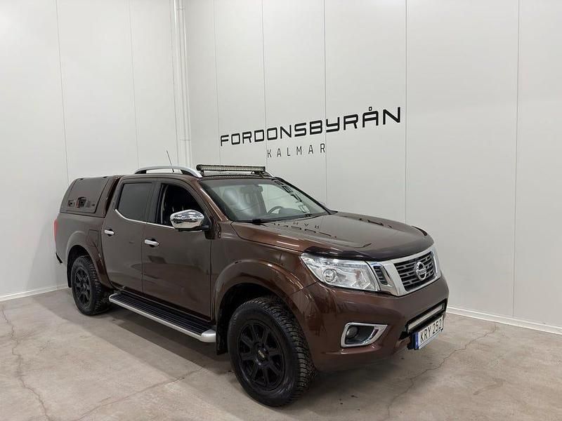 Brun Begagnad 2017 Nissan Navara 360º Pickup | 219 800 kr (Marknadspris) - Bild 1/4