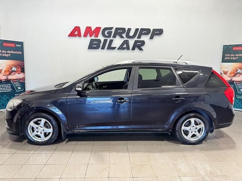 Begagnad Kia Ceed Sportswagon 128 HK (94 kW) 2012 Svart Kombi