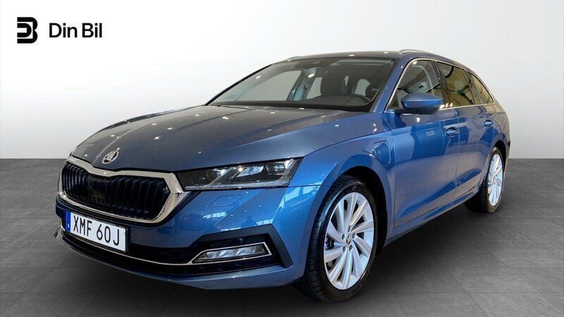 Blå Begagnad 2021 Skoda Octavia Style Kombi | 264 900 kr (Bra pris) - Bild 1/4
