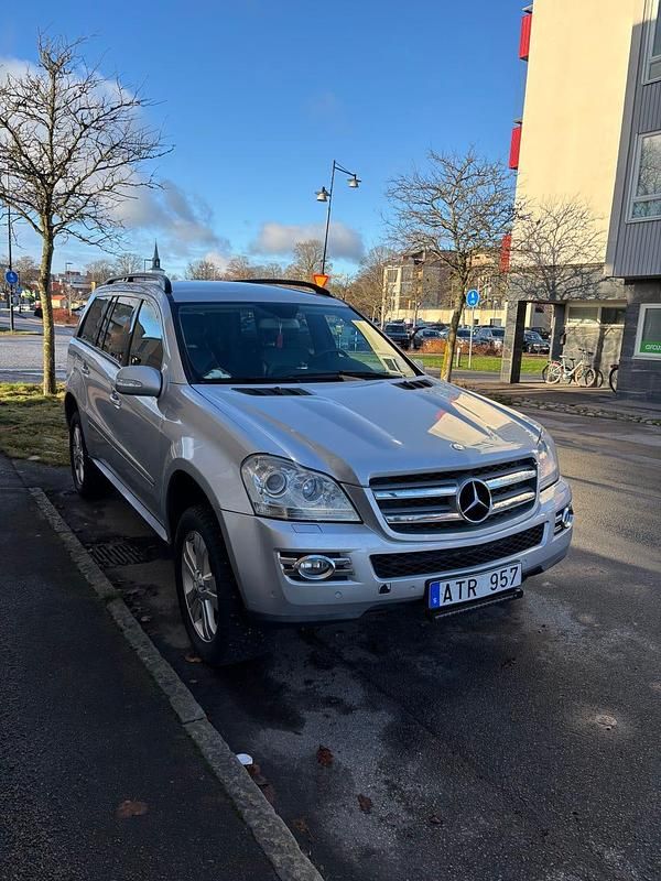 Begagnad Mercedes GL320 224 HK (164 kW) 2008 Silverpärla SUV