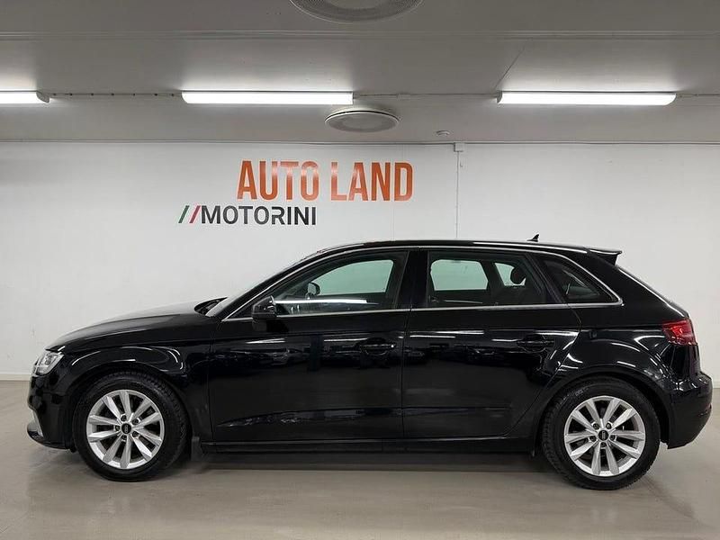 Begagnad Audi A3 Comfort 116 HK (85 kW) 2017 Svart