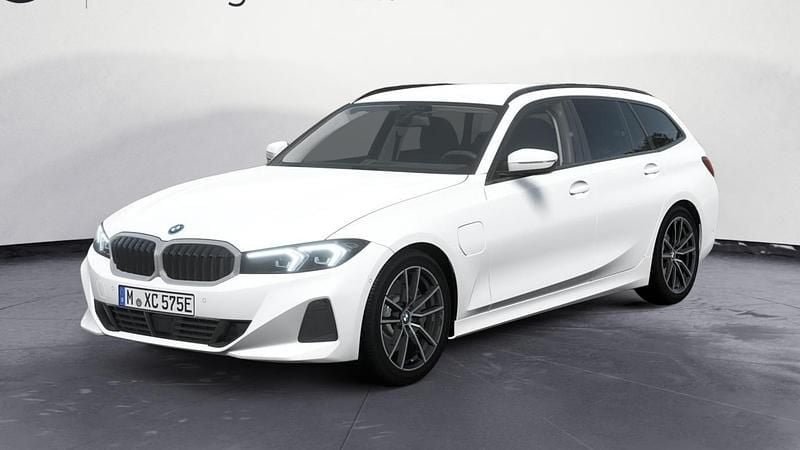 Ny BMW 330 Shadowline 2026 Vit Kombi