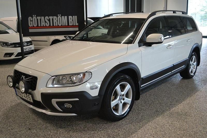 Vit Begagnad 2016 Volvo XC70 SUV | 139 000 kr (Superpris) - Bild 1/4