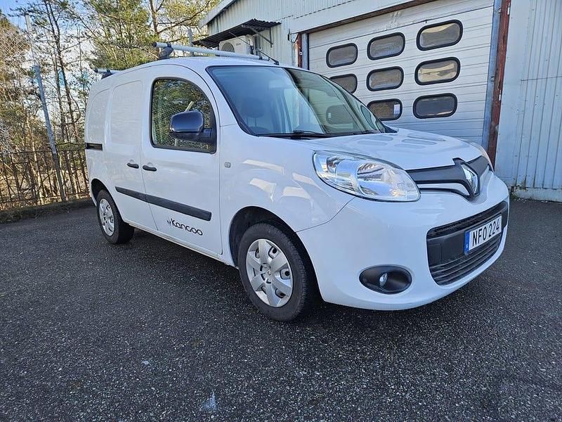 Begagnad Renault Kangoo 75 HK (55 kW) 2019 Vit Minibuss