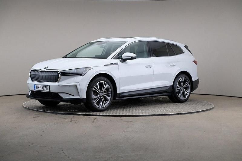Vit Begagnad 2022 Skoda Enyaq iV SUV | 345 000 kr (Bra pris) - Bild 1/4