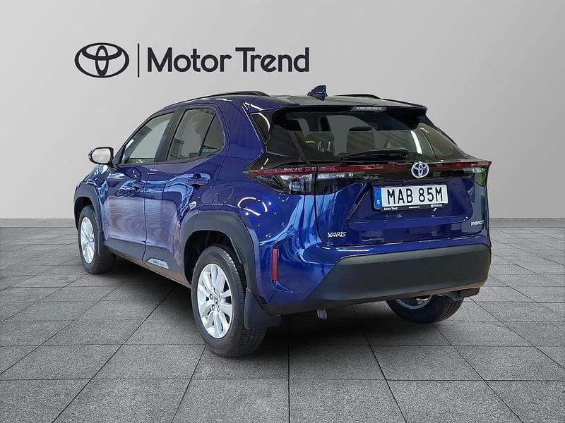 Begagnad Toyota Yaris Hybrid Active 117 HK (86 kW) 2023 Blå