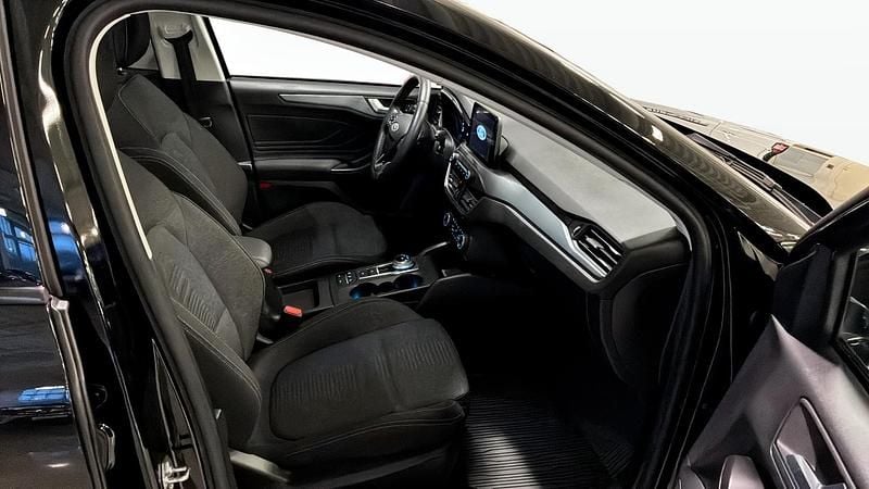 Begagnad Ford Focus Active 125 HK (91 kW) 2019 Svart Kombi