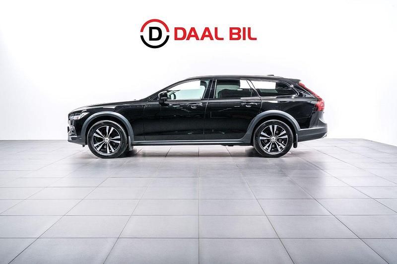 Svart Begagnad 2021 Volvo V90 CC Kombi | 309 700 kr (Bra pris) - Bild 1/4