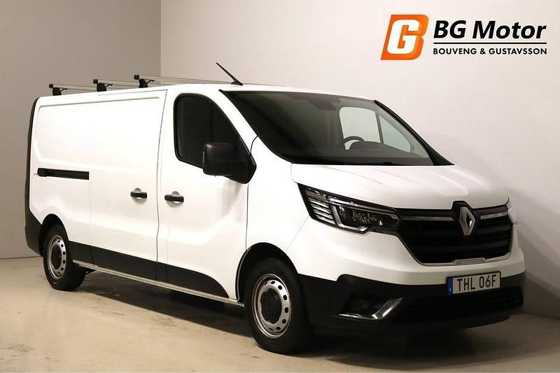 Vit Begagnad 2022 Renault Trafic Minibuss | 269 700 kr (Dyr) - Bild 1/4