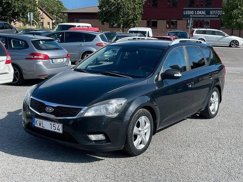 Svart Begagnad 2010 Kia Ceed Sportswagon Kombi | 39 900 kr (Marknadspris) - Bild 1/4