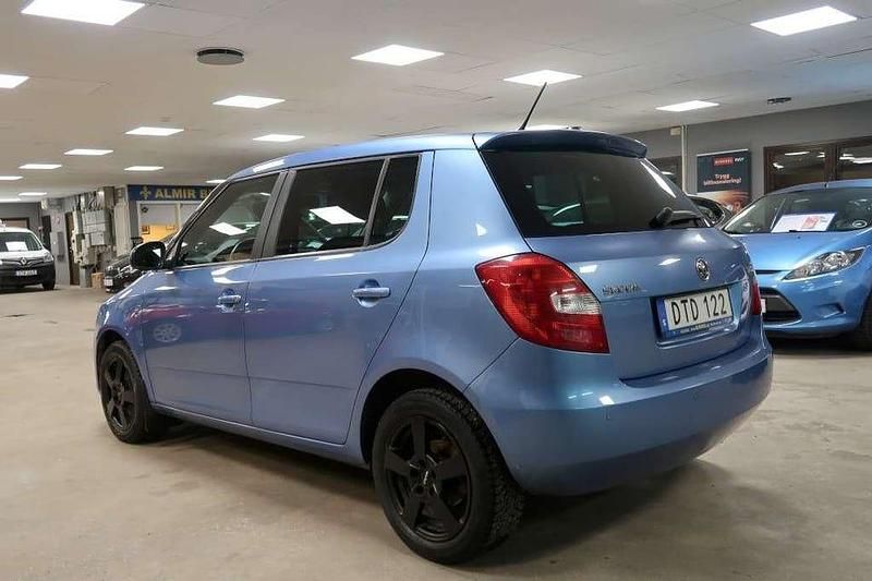 Begagnad Skoda Fabia Ambiente 86 HK (63 kW) 2014 Blå Halvkombi