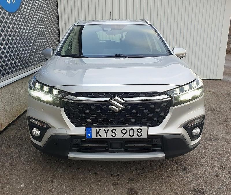 Begagnad Suzuki SX4 S-Cross 129 HK (94 kW) 2022 Grå Kombi
