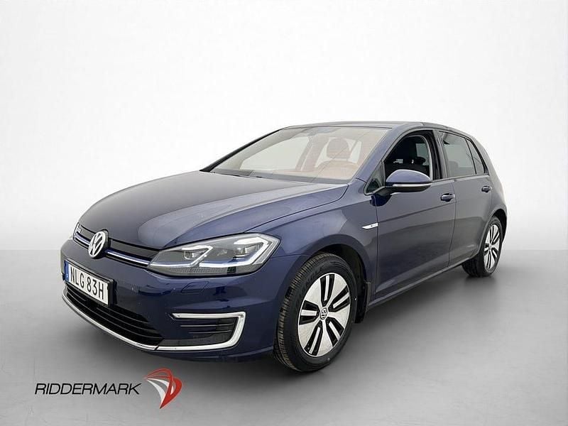 Begagnad VW e-Golf 100 kW (136 HK) 2020 Blå Halvkombi