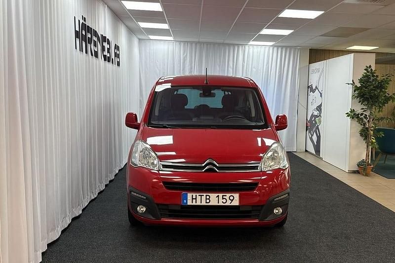 Begagnad Citroën Berlingo 99 HK (72 kW) 2016 Röd Minibuss