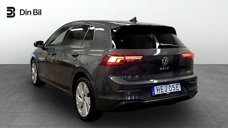Begagnad VW Golf VIII Comfortline 150 HK (110 kW) 2025 Grå Kombi