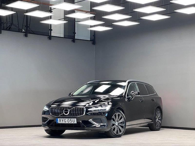 Svart Begagnad 2021 Volvo V60 Inscription Kombi | 319 900 kr (Bra pris) - Bild 1/3