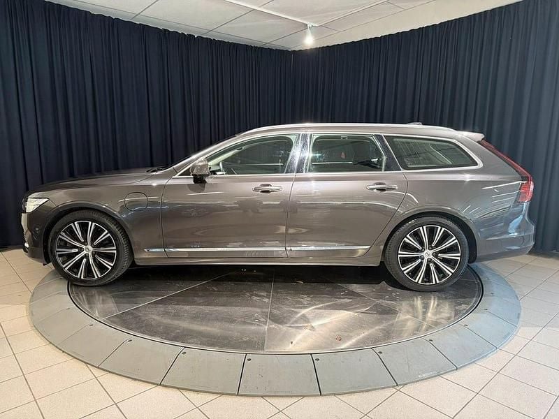 Begagnad Volvo V90 Inscription 340 HK (250 kW) 2022 Grå metallic Kombi