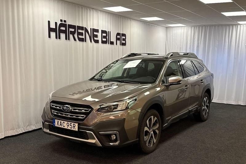 Brilliant bronze Begagnad 2022 Subaru Outback Kombi | 389 900 kr (Marknadspris) - Bild 1/4