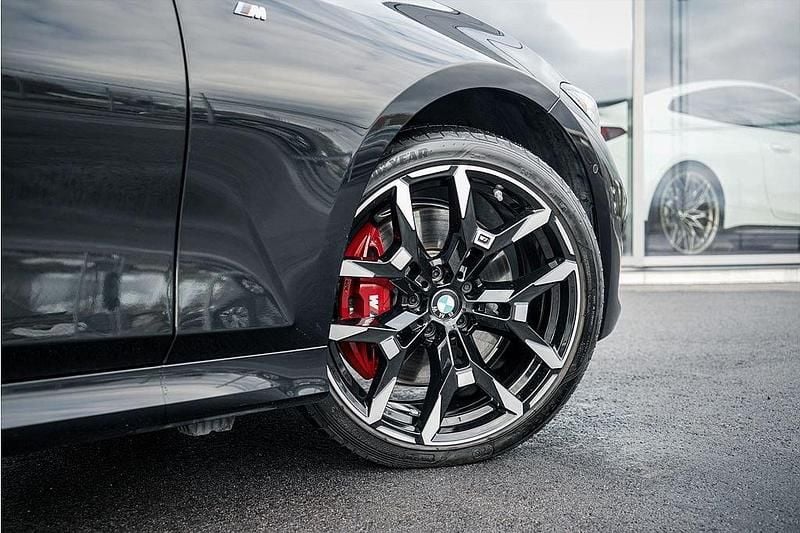 Begagnad BMW 330e M Sport 292 HK (214 kW) 2024 Svart Sedan