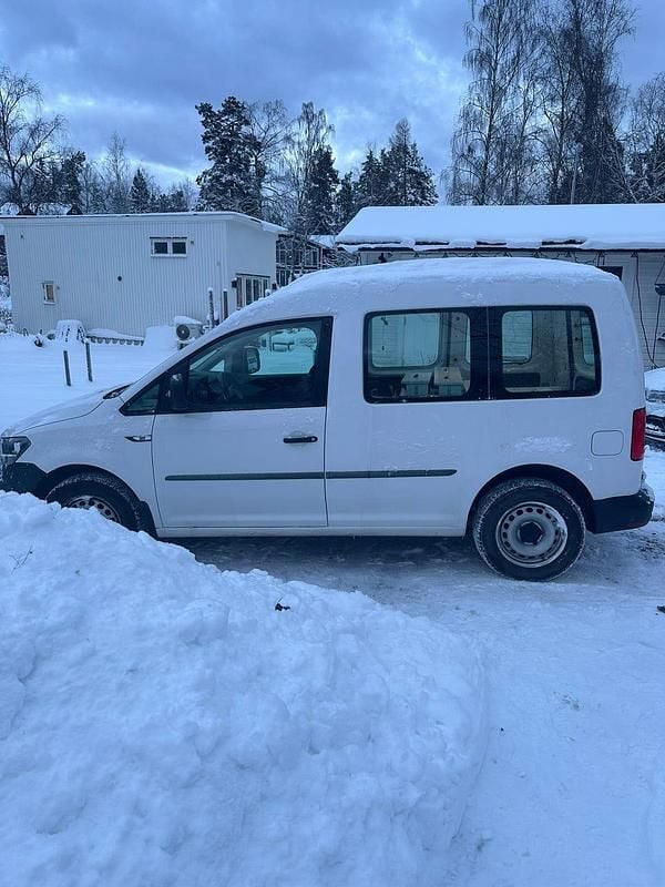 Begagnad VW Caddy 102 HK (75 kW) 2018 Minibuss
