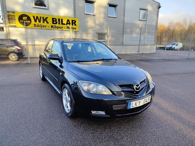 Svart Begagnad 2007 Mazda 3 Inclusive Halvkombi | 24 900 kr (Marknadspris) - Bild 1/4