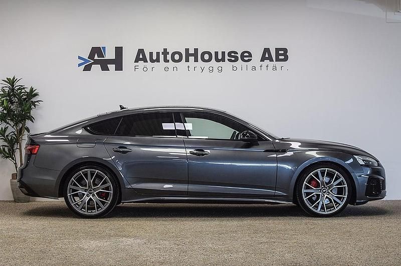 Begagnad Audi A5 Sportback Competition 2023 Grå Halvkombi