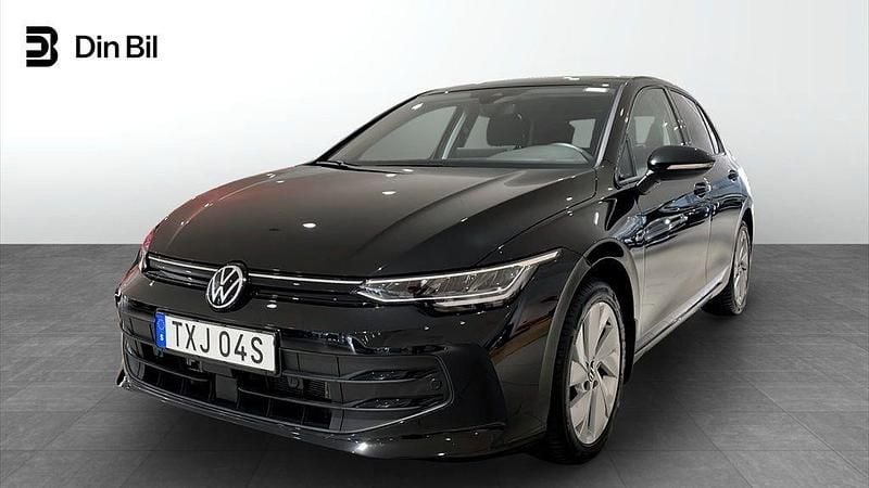 Svart Begagnad 2024 VW Golf VIII Life Kombi | 304 900 kr (Marknadspris) - Bild 1/4