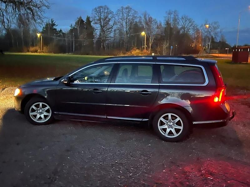 Begagnad 2012 Volvo V70 Kombi | 89 000 kr (Bra pris) - Bild 1/4