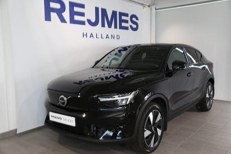 Svart Begagnad 2023 Volvo EC40 Plus SUV | 439 500 kr (Dyr) - Bild 1/4