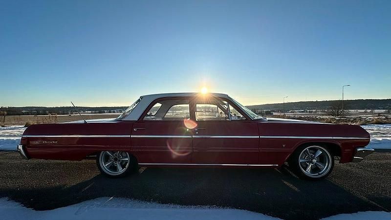Begagnad Chevrolet Bel Air 199 HK (146 kW) 1964 Röd Sedan