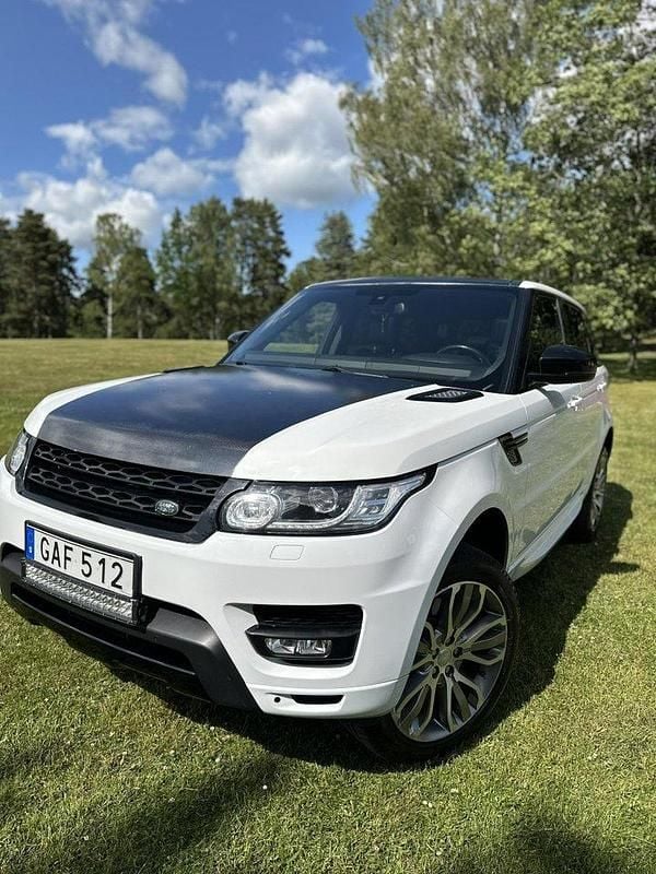 Vit Begagnad 2015 Land Rover Range Rover SUV | 309 000 kr - Bild 1/4